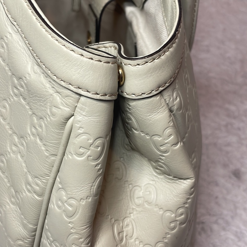 Gucci GG Guccissima Sukey Medium Leather Shoulder Tote Bag Purse in Cream - Picture 10 of 16
